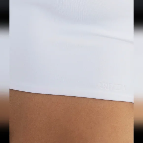 ARITZIA Babaton Contour Crew cropped t-shirt - Picture 9 of 11